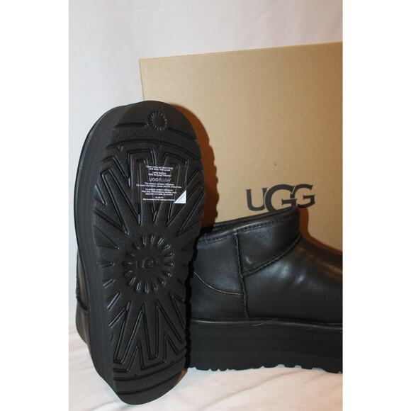NIB UGG WOMEN'S ULTRA MINI PLATFORM LEATHER SHEARLING LINED ANKLE BOOTS BLACK - Picture 8 of 8